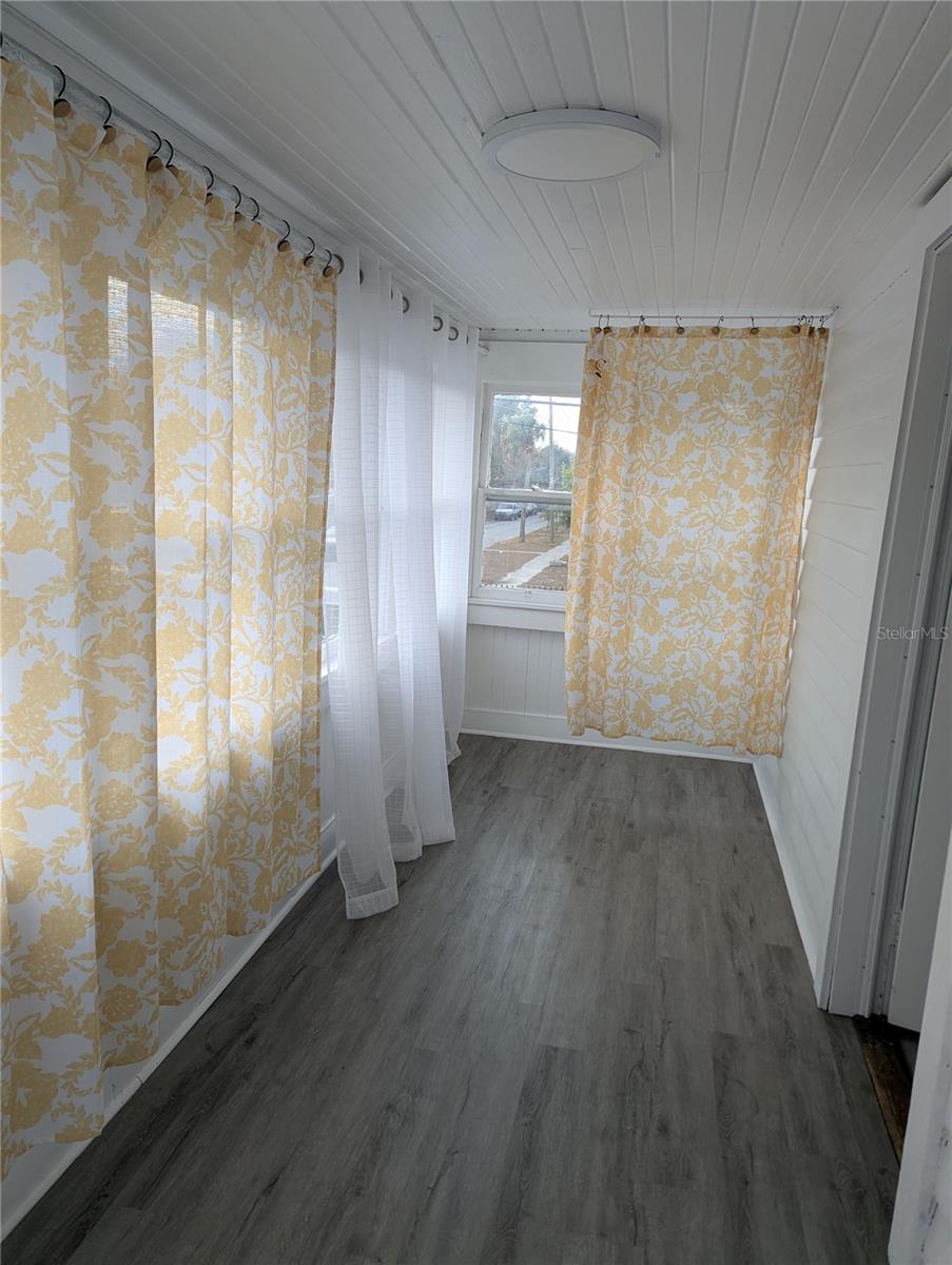 Image 10 of 14 For 832 14th Street N 1-2