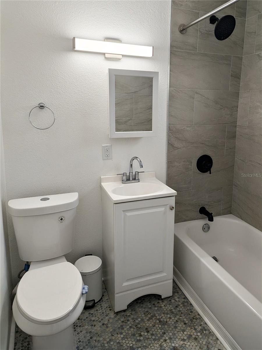 Image 13 of 14 For 832 14th Street N 1-2