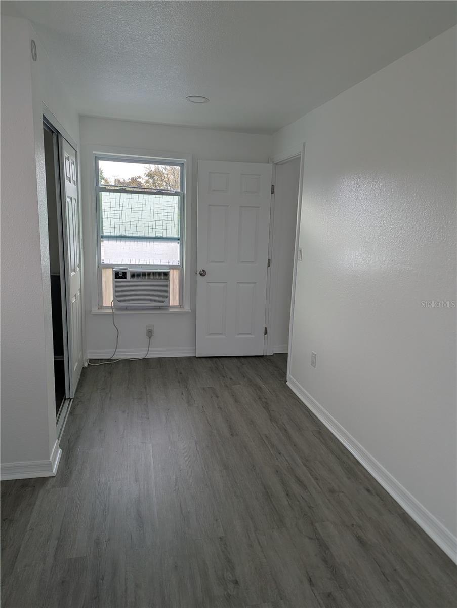 Image 5 of 14 For 832 14th Street N 1-2