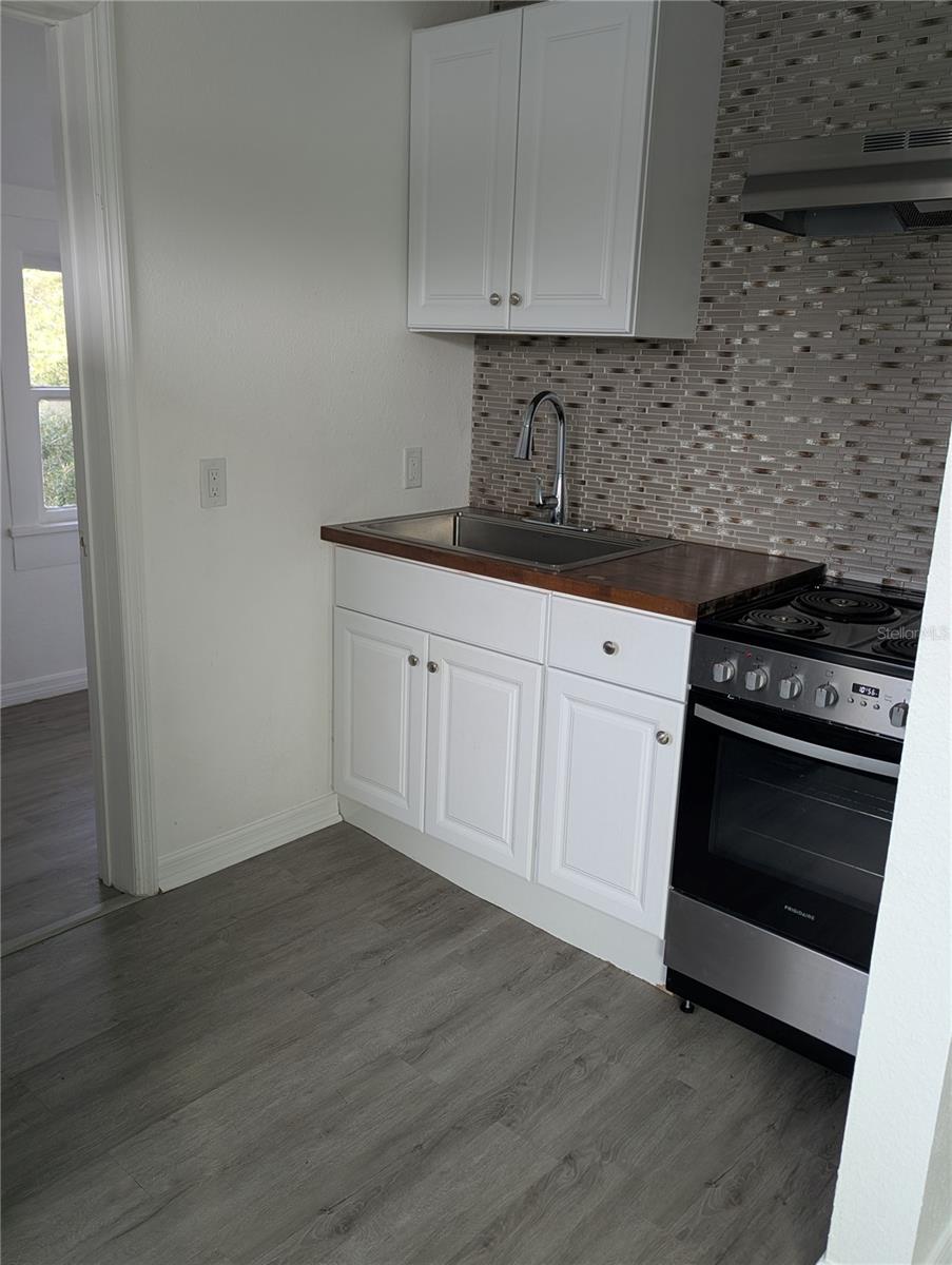 Image 8 of 14 For 832 14th Street N 1-2