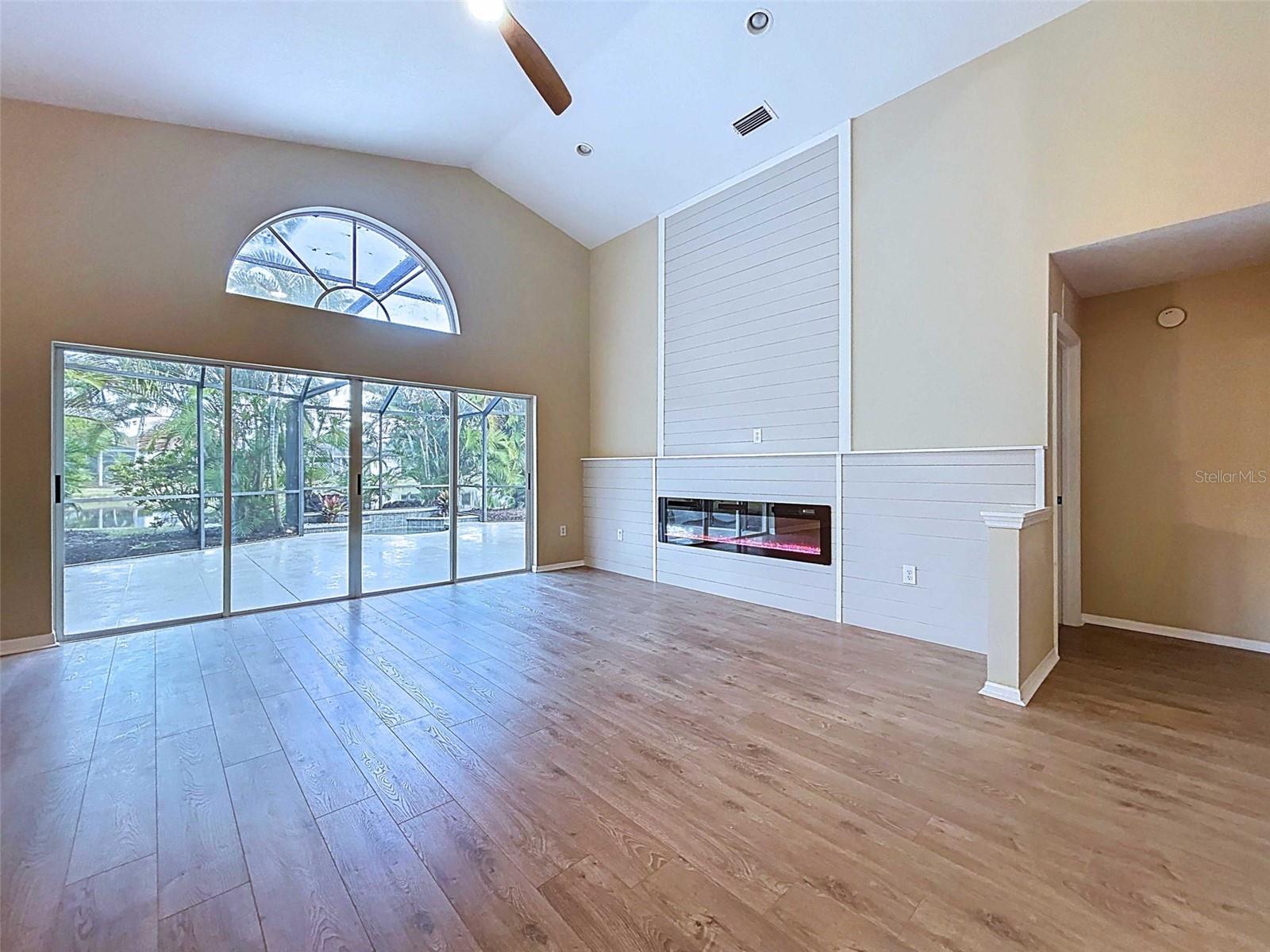 Image 15 of 64 For 7703 British Open Way