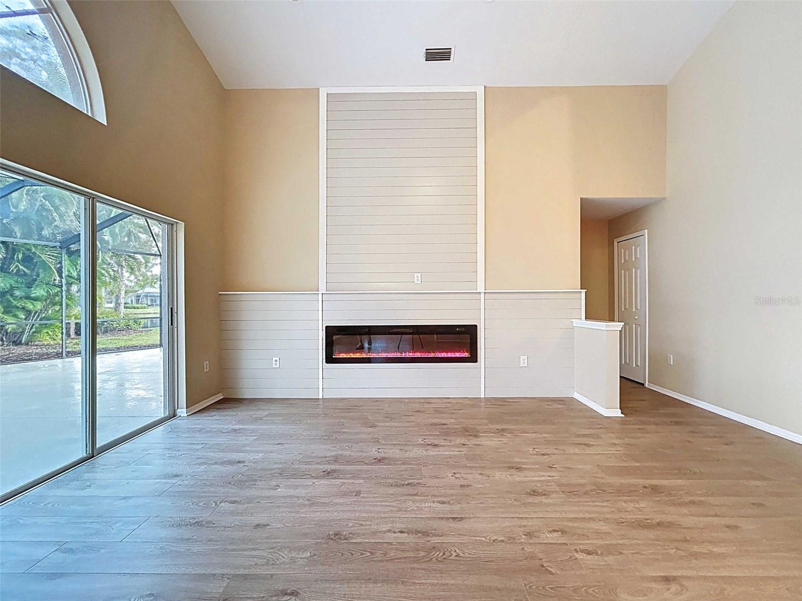 Image 16 of 64 For 7703 British Open Way