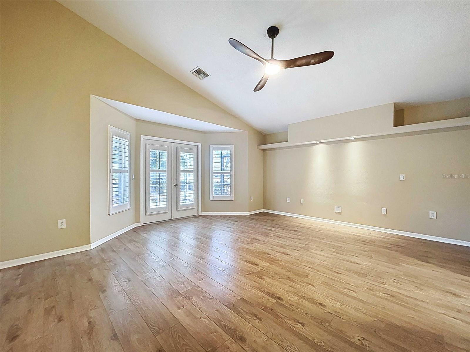 Image 20 of 64 For 7703 British Open Way