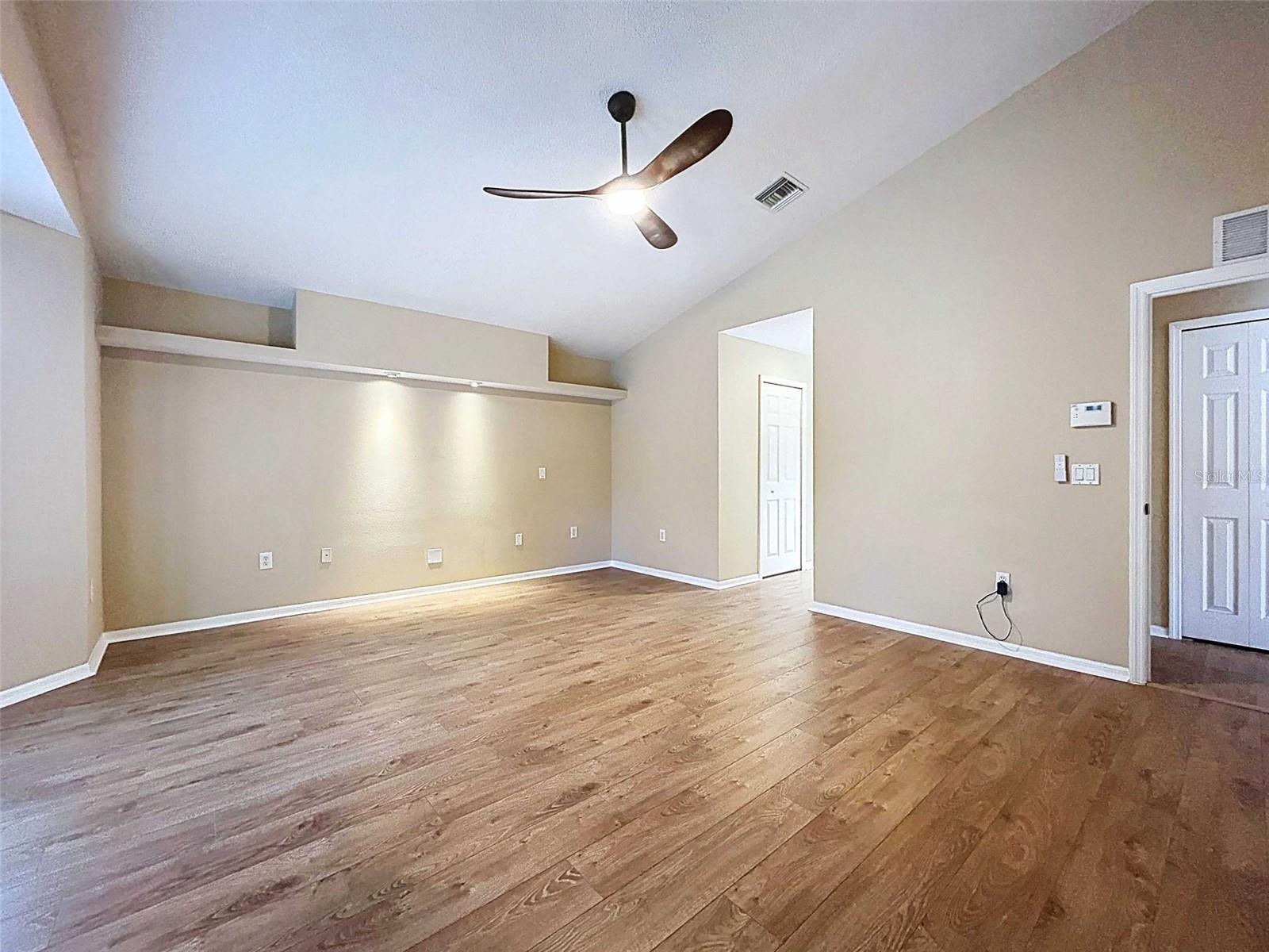 Image 22 of 64 For 7703 British Open Way