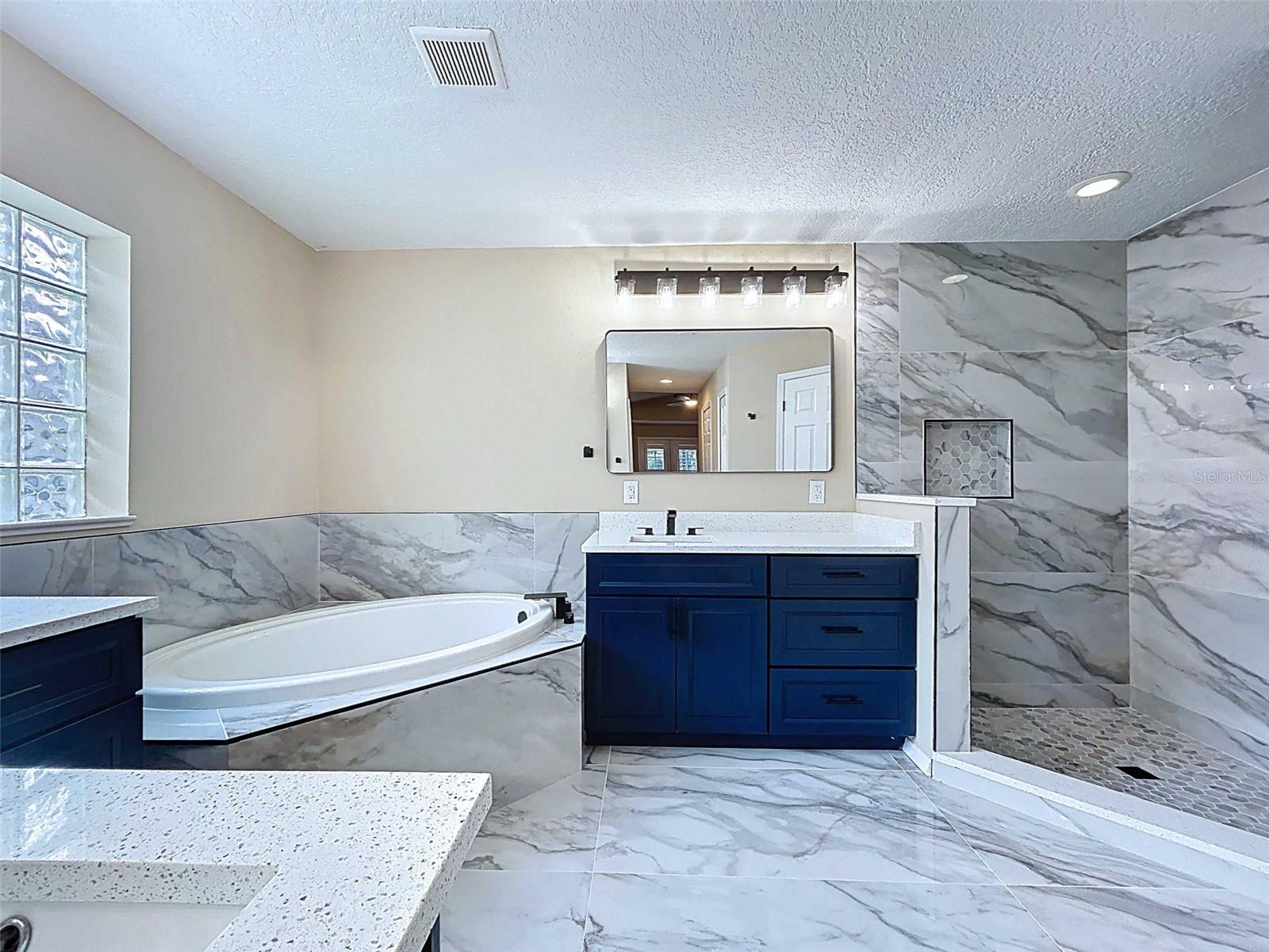 Image 24 of 64 For 7703 British Open Way