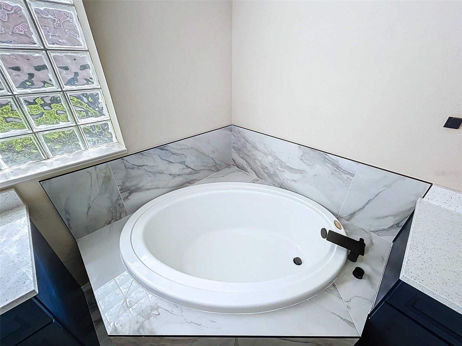 Image 27 of 64 For 7703 British Open Way