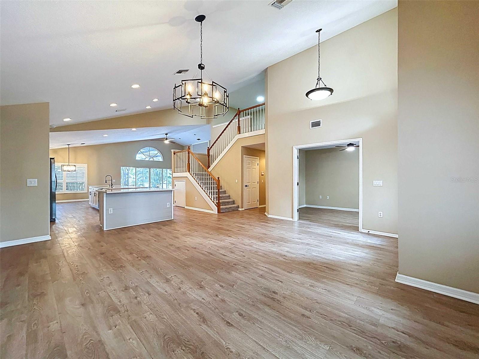 Image 4 of 64 For 7703 British Open Way