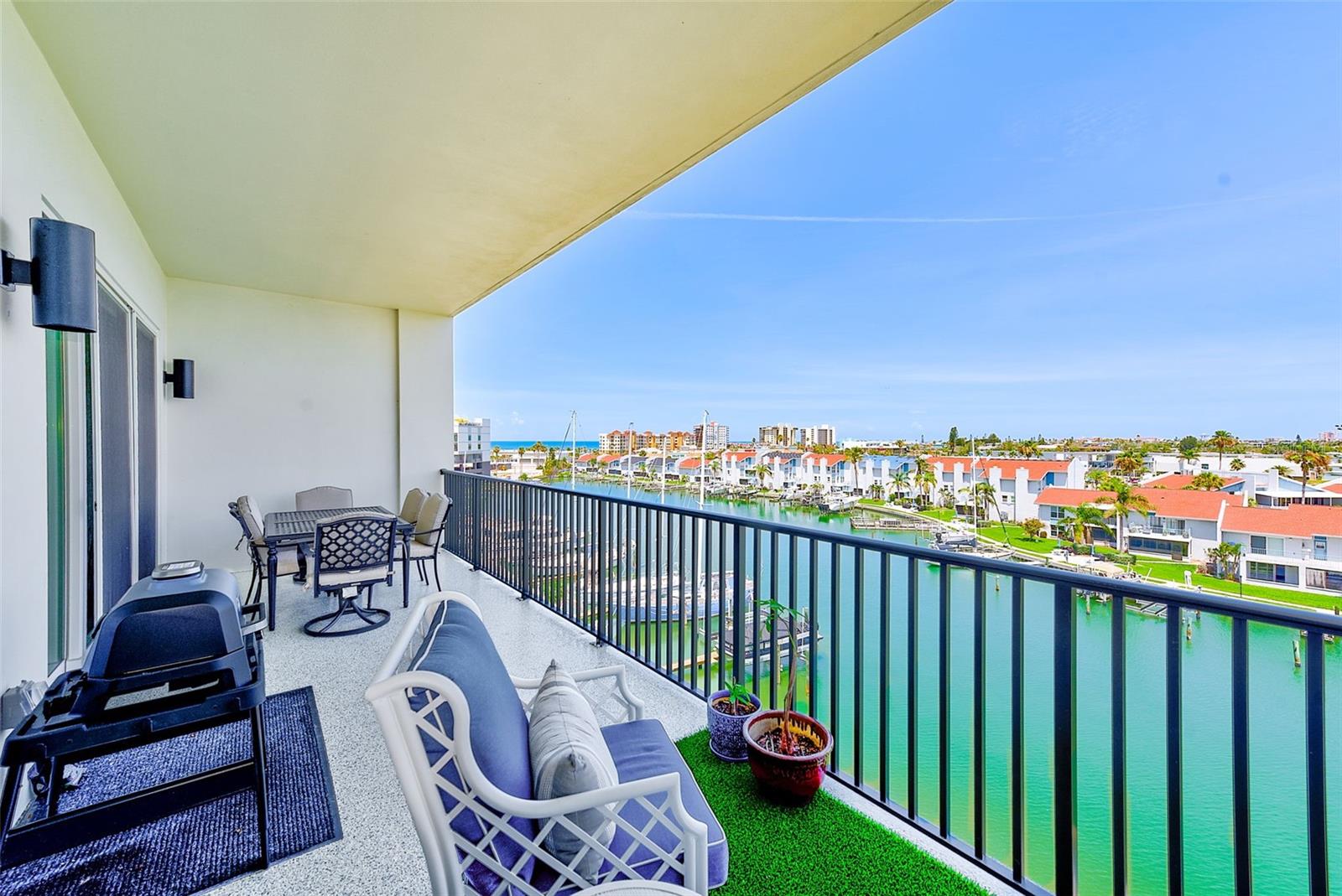 Image 24 of 60 For 400 150th Avenue 504