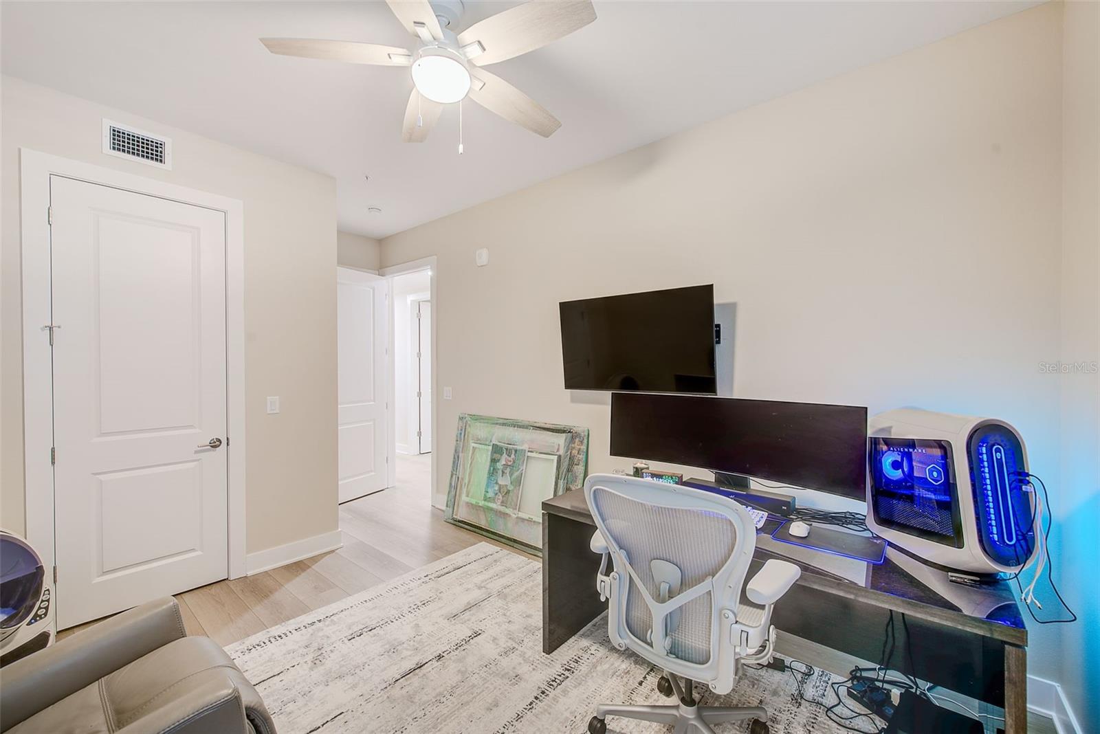 Image 47 of 60 For 400 150th Avenue 504