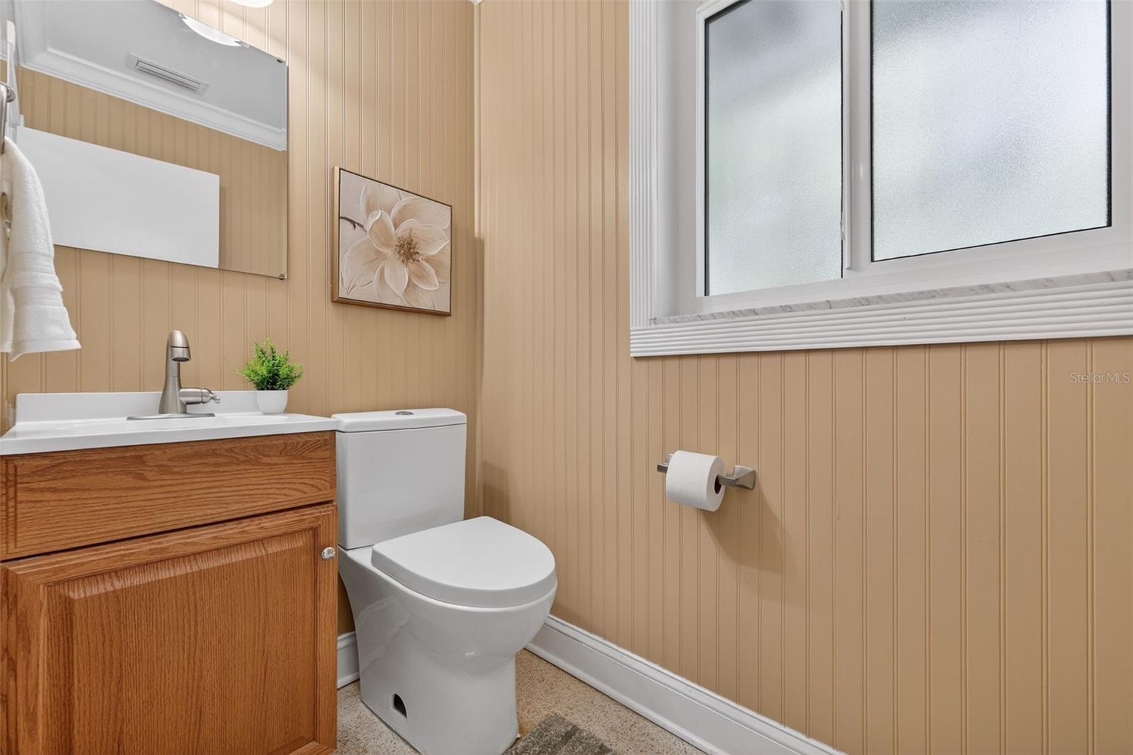 Listing photo id 19 for 2264 St Charles Drive