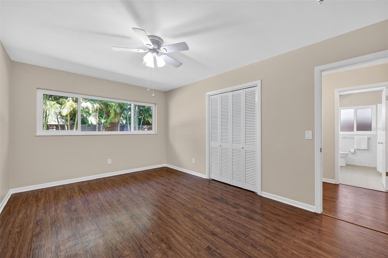 Listing photo id 23 for 2264 St Charles Drive