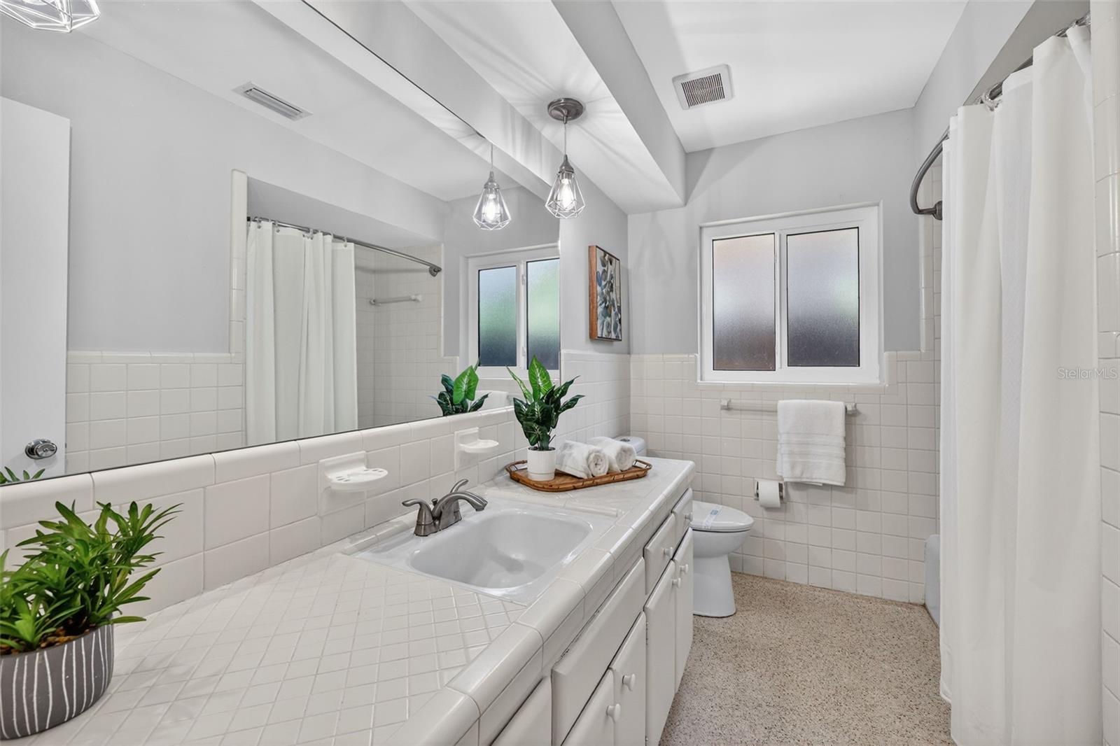 Listing photo id 26 for 2264 St Charles Drive