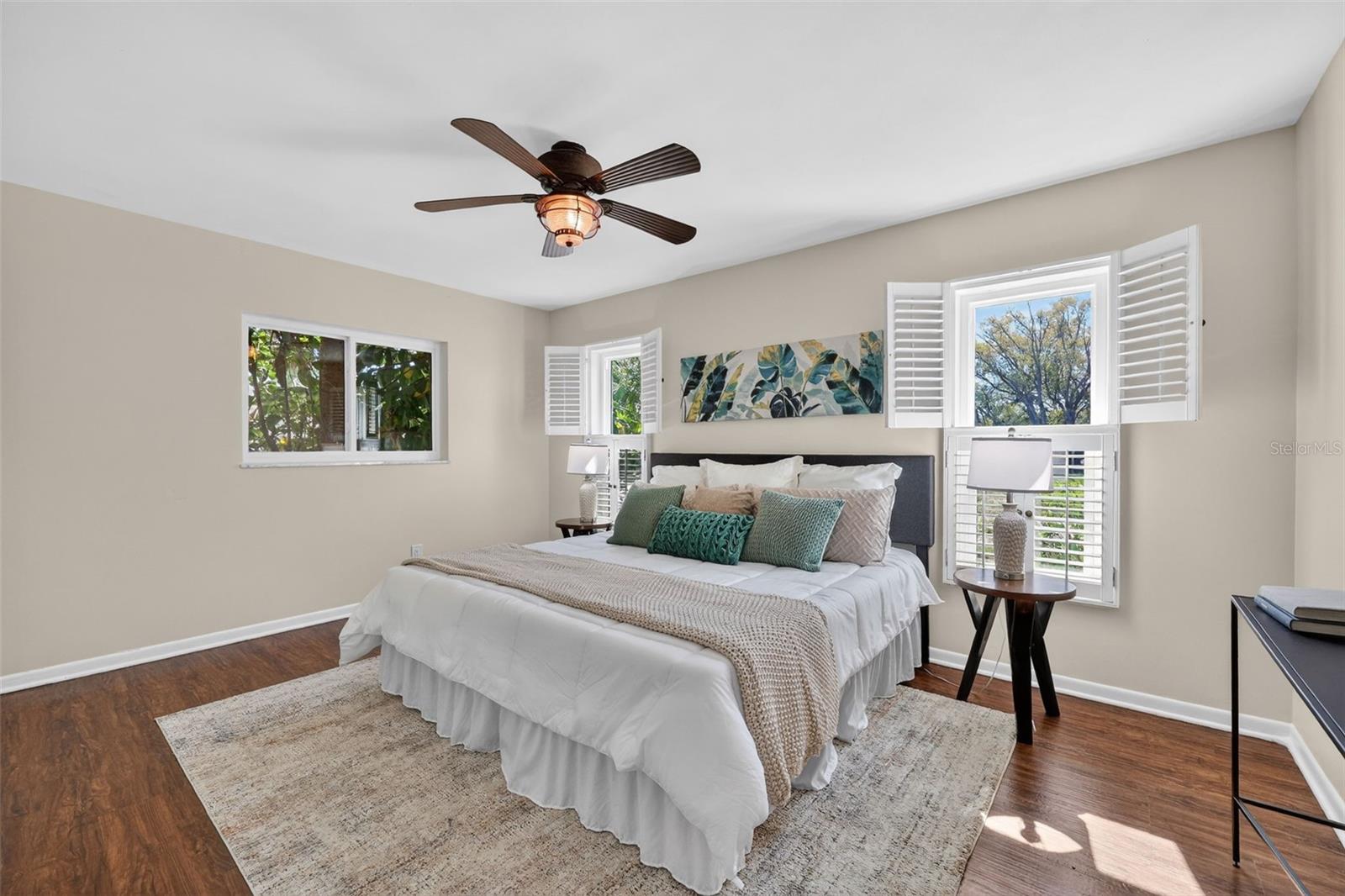 Listing photo id 29 for 2264 St Charles Drive