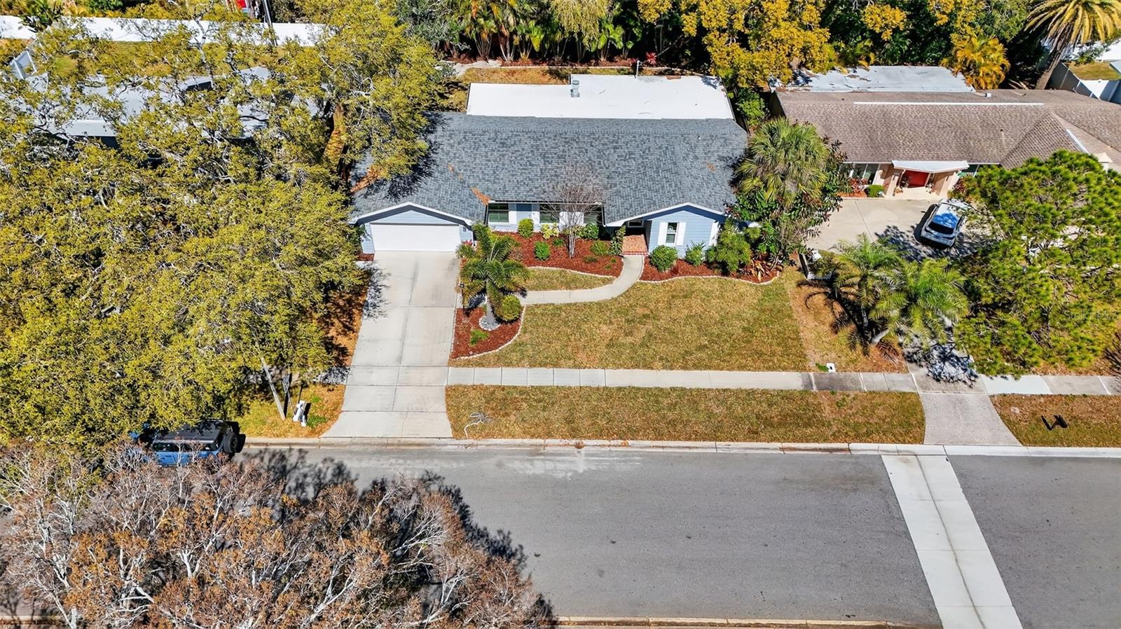 Listing photo id 39 for 2264 St Charles Drive