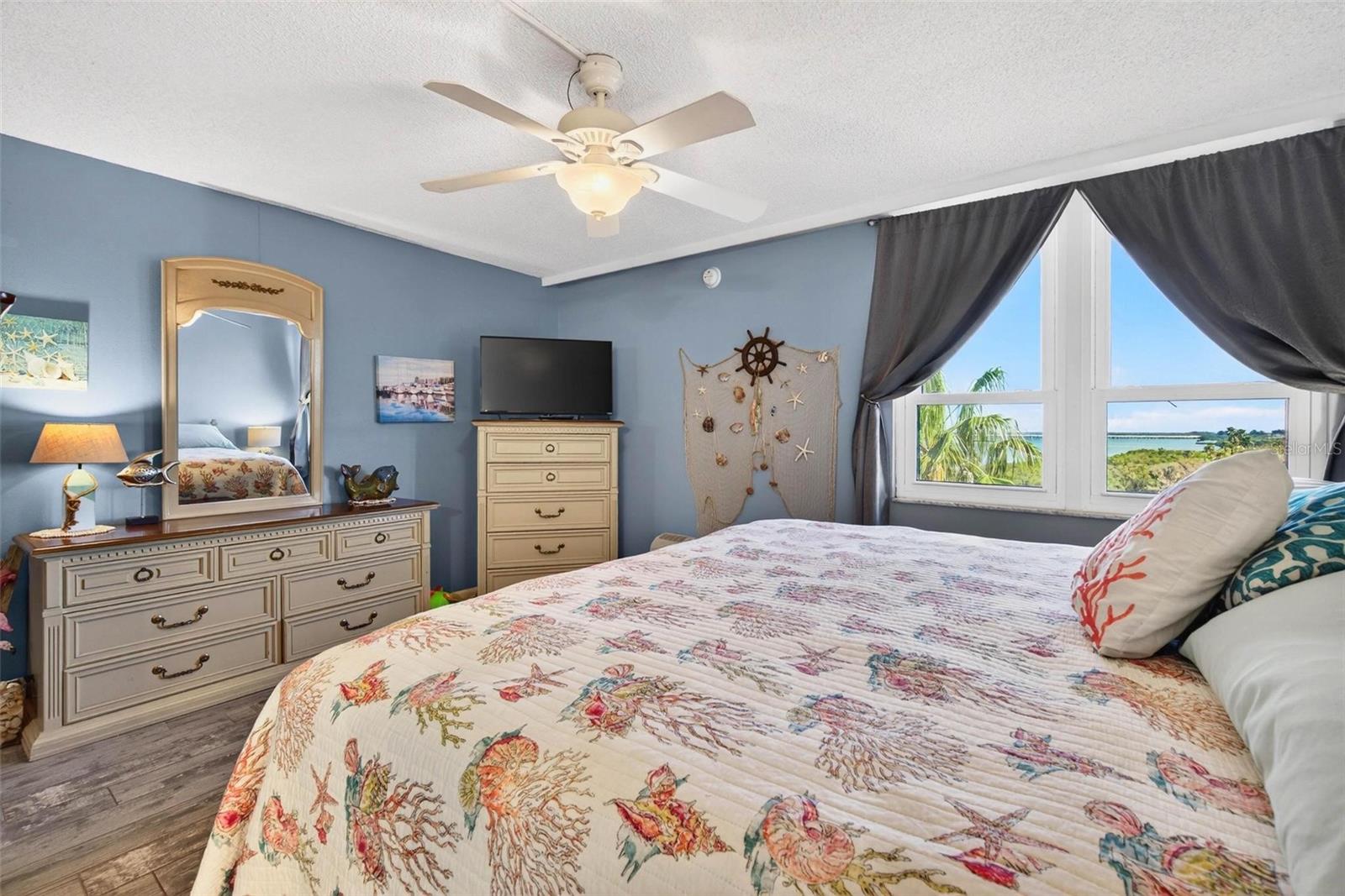 Image 15 of 31 For 2616 Cove Cay Drive 703