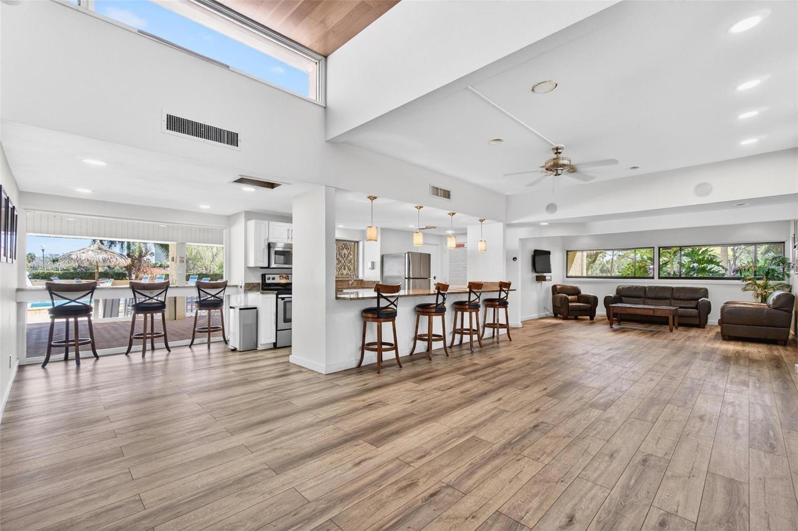 Image 26 of 31 For 2616 Cove Cay Drive 703