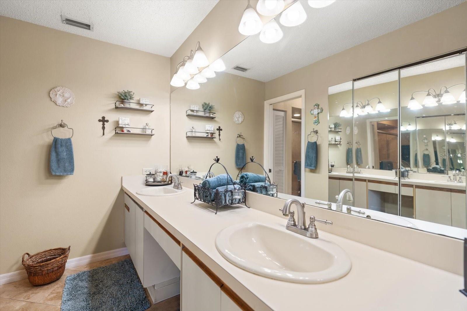 Image 15 of 27 For 1801 Lake Road 10d