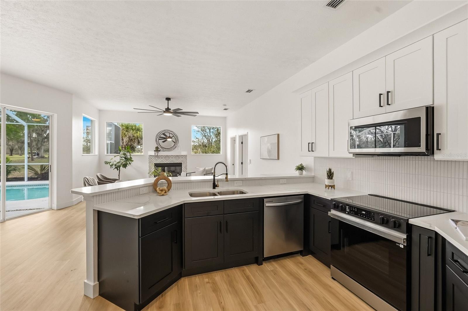 Image 14 of 36 For 2116 Golf Manor Boulevard