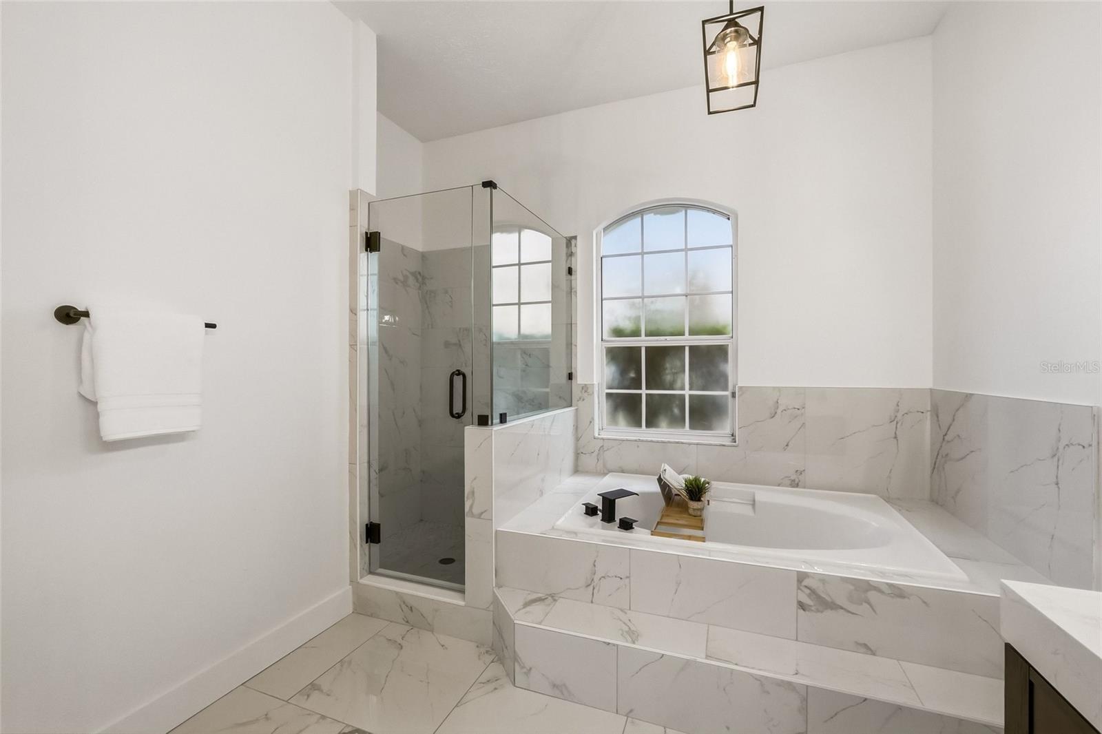 Image 22 of 36 For 2116 Golf Manor Boulevard