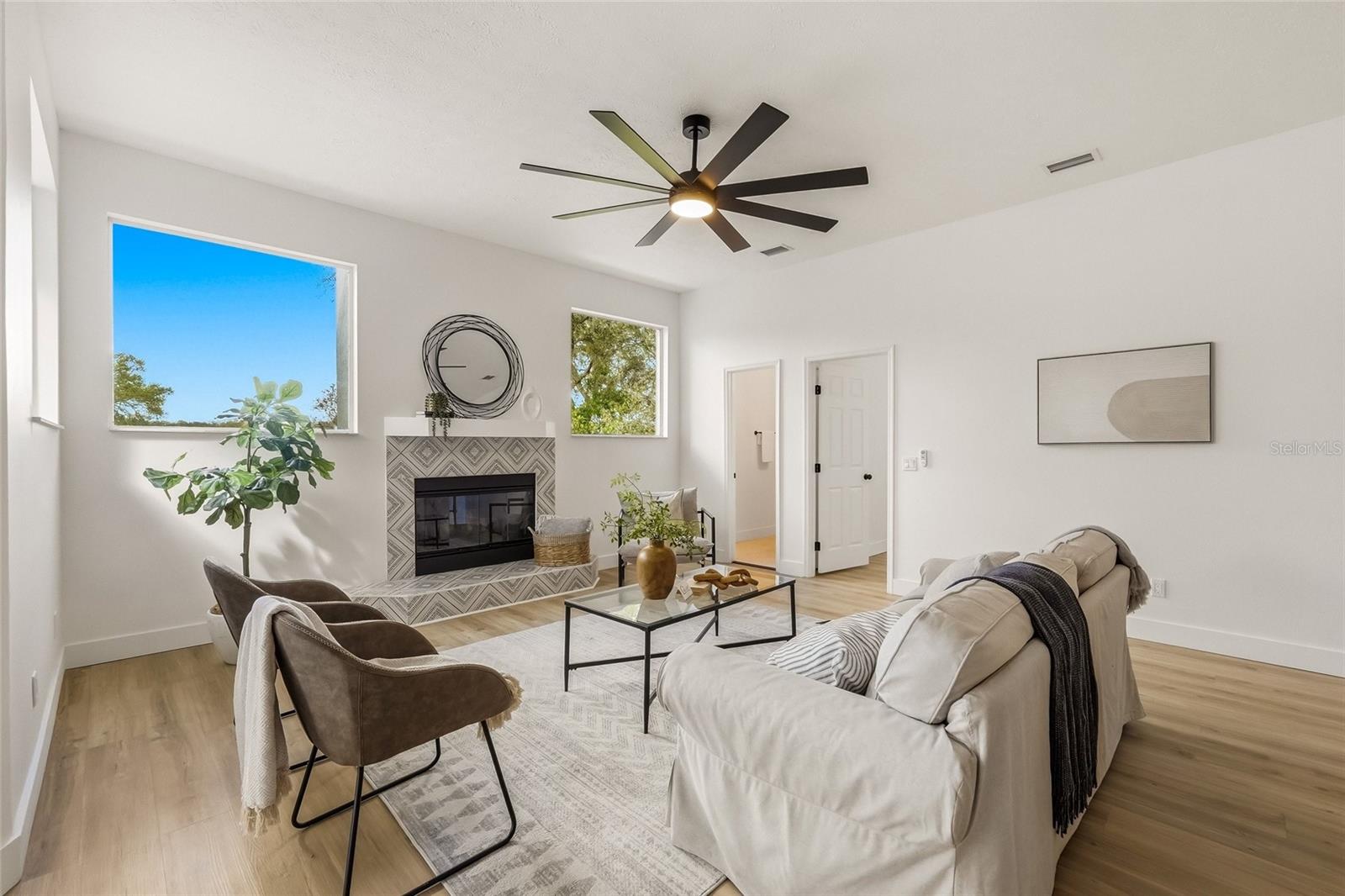 Image 8 of 36 For 2116 Golf Manor Boulevard