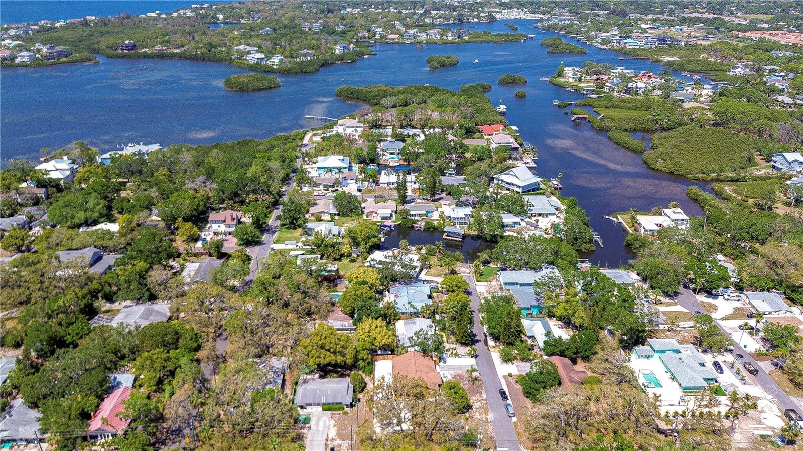 Image 25 of 27 For 6 Bayou Lane