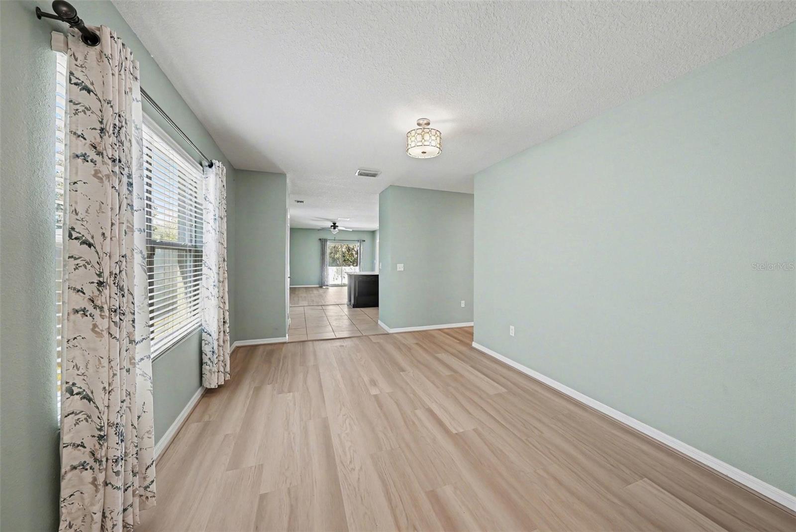 Image 2 of 15 For 813 Wiltonway Drive