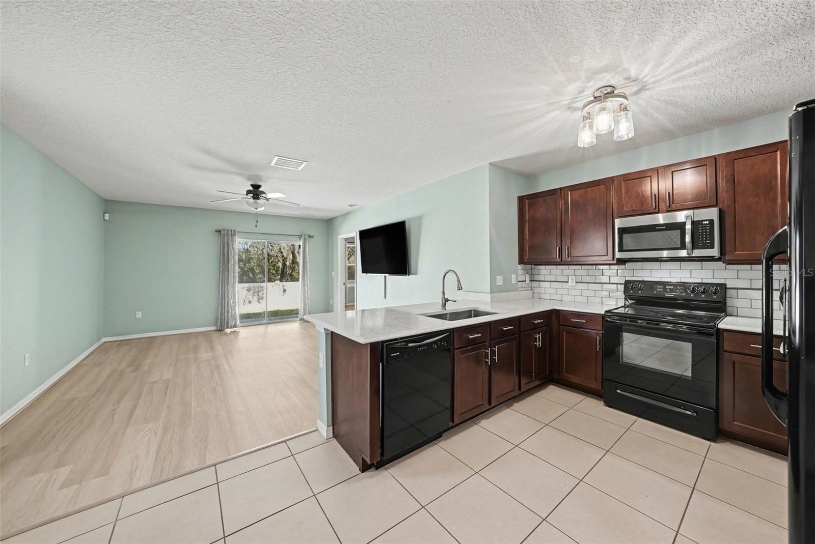 Image 7 of 15 For 813 Wiltonway Drive