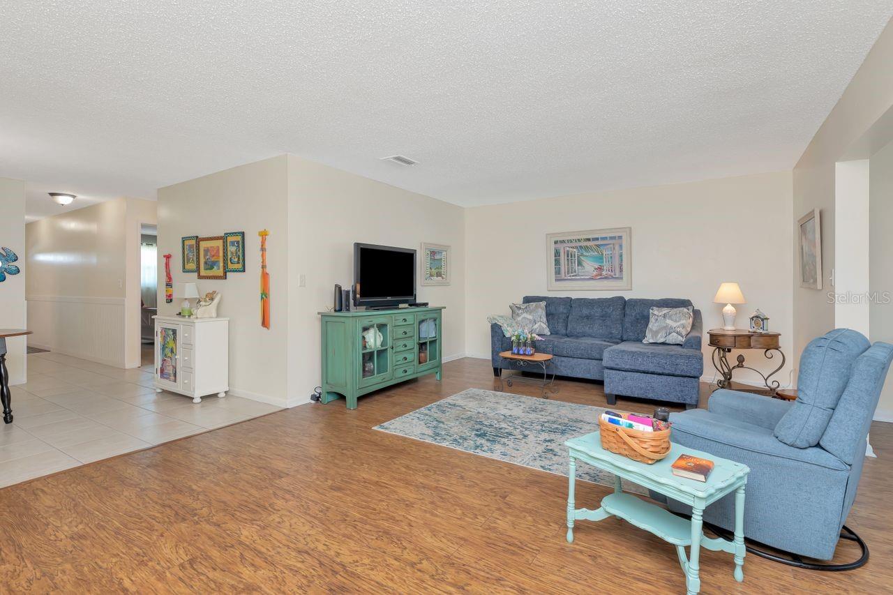 Image 11 of 50 For 3128 59th Street S 211