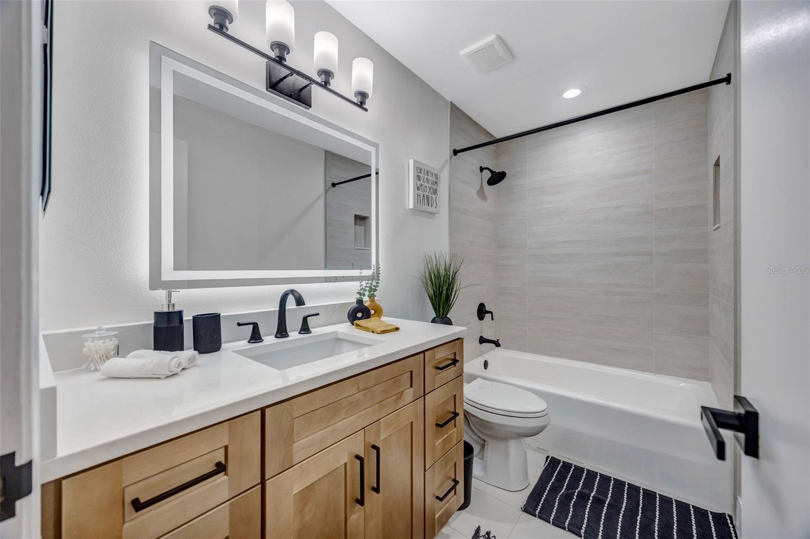 Image 26 of 51 For 10408 Butia Place