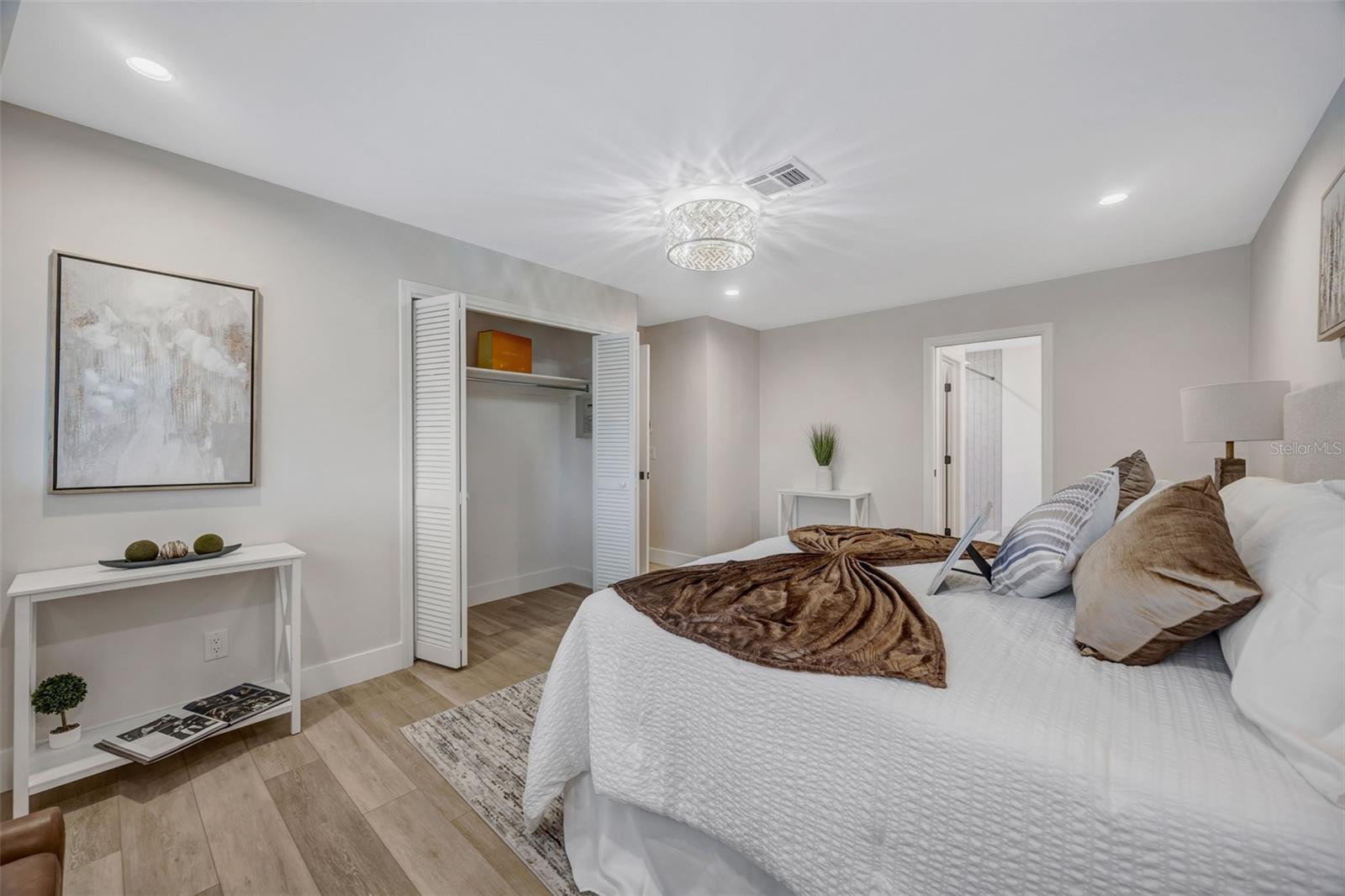 Image 32 of 51 For 10408 Butia Place