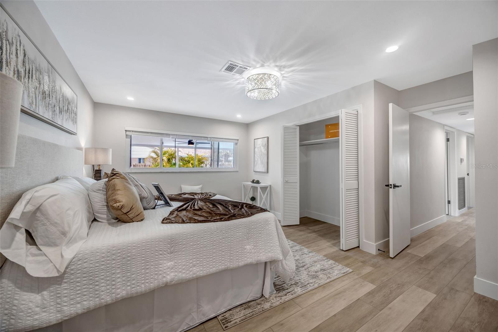 Image 34 of 51 For 10408 Butia Place