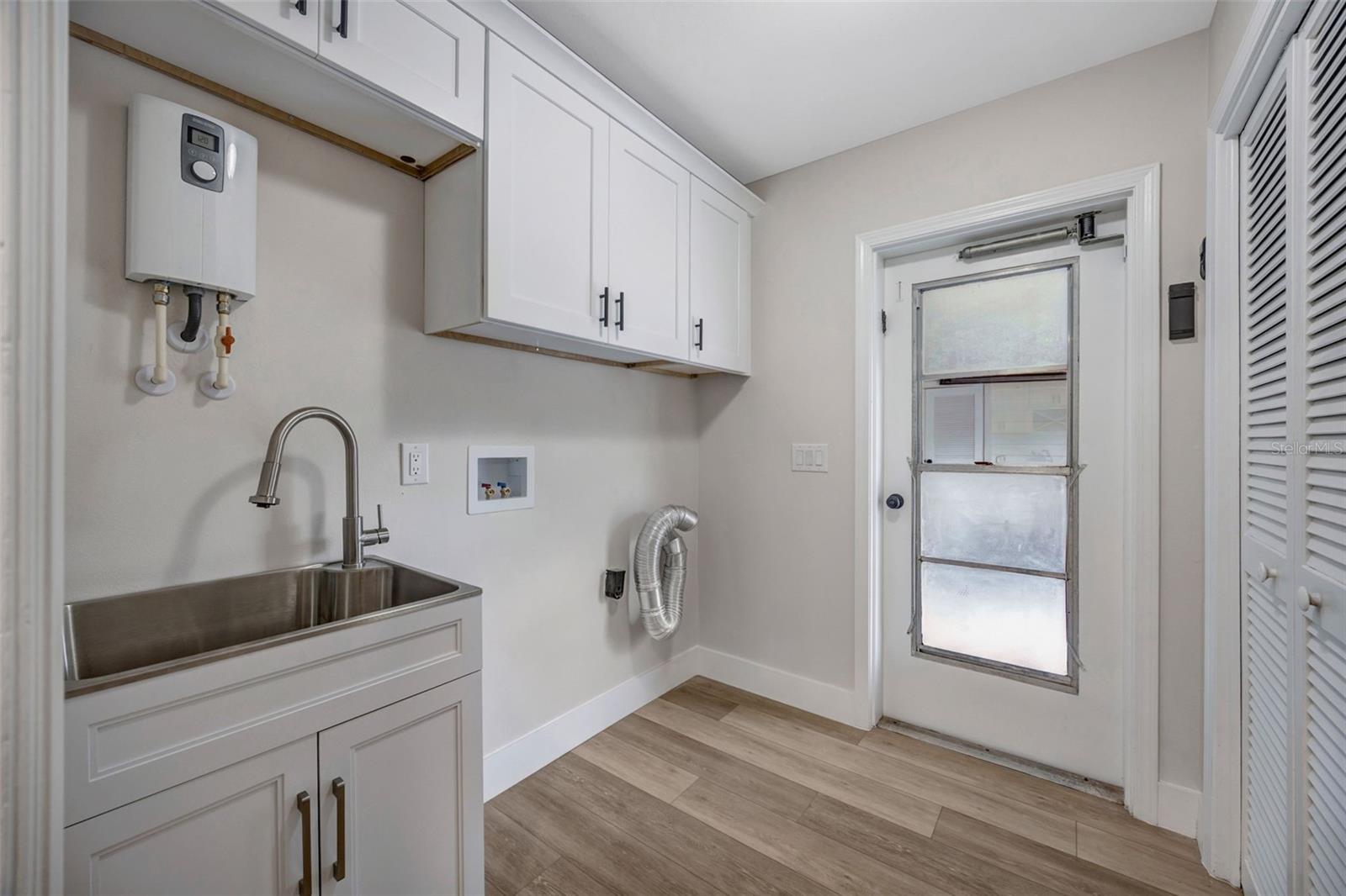 Image 41 of 51 For 10408 Butia Place