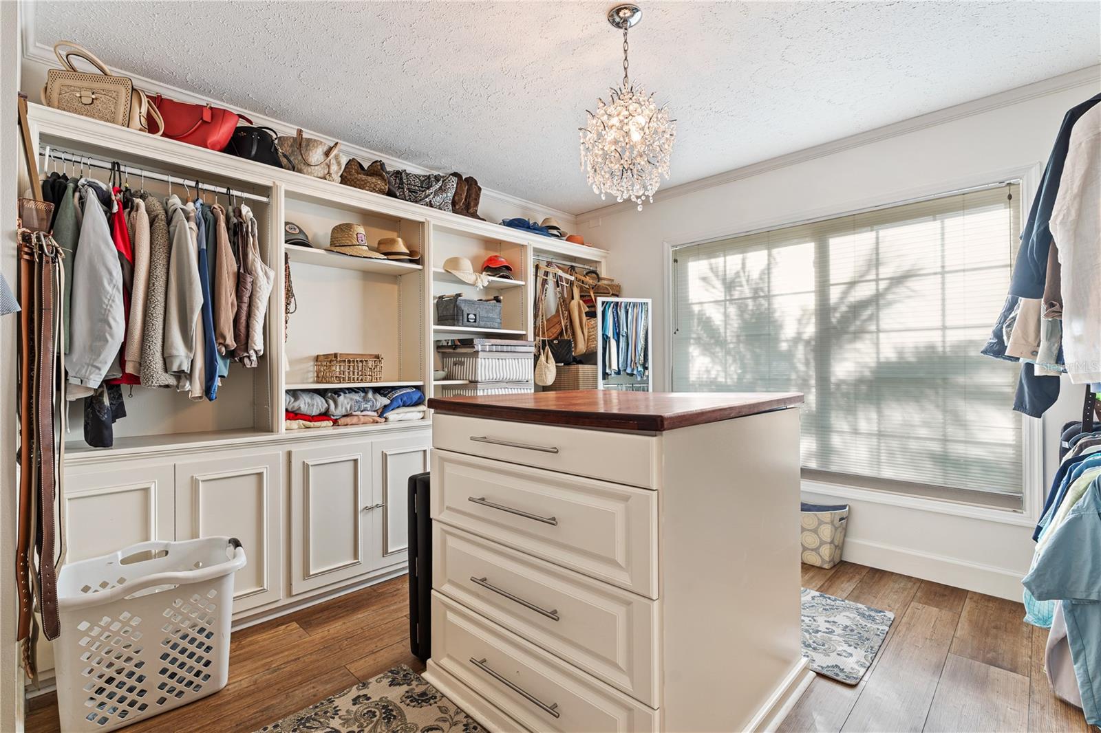 Image 21 of 34 For 6611 Surfside Boulevard