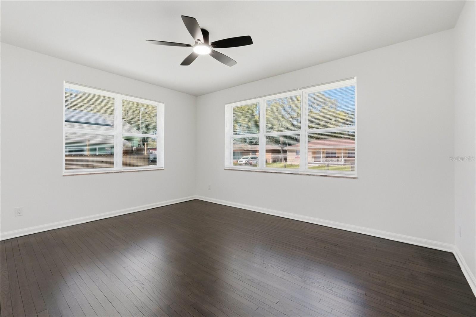 Image 17 of 30 For 913 Genesee Street