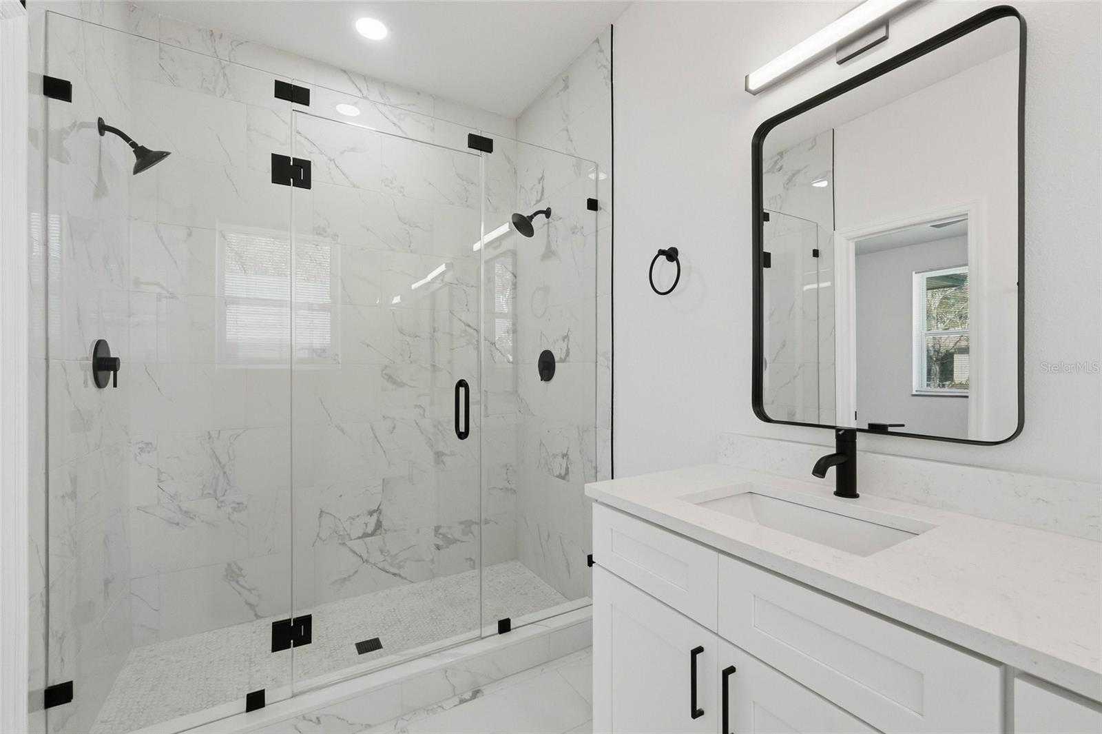 Image 26 of 30 For 913 Genesee Street