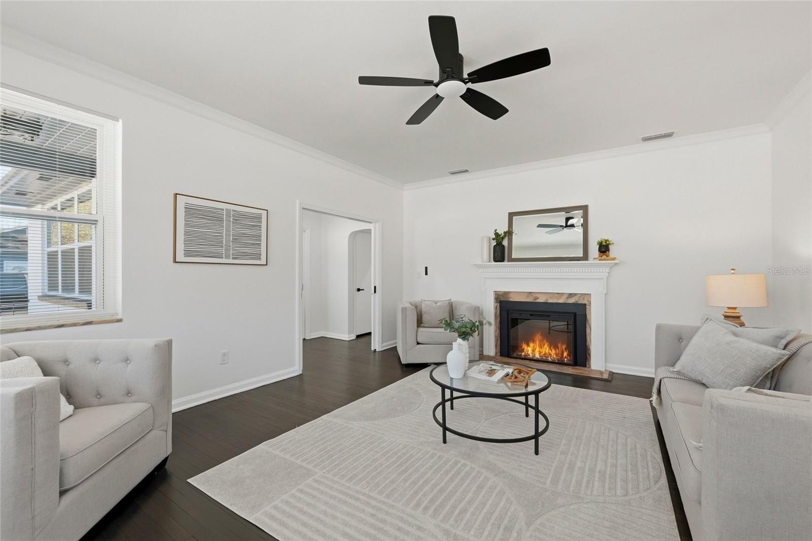 Image 3 of 30 For 913 Genesee Street