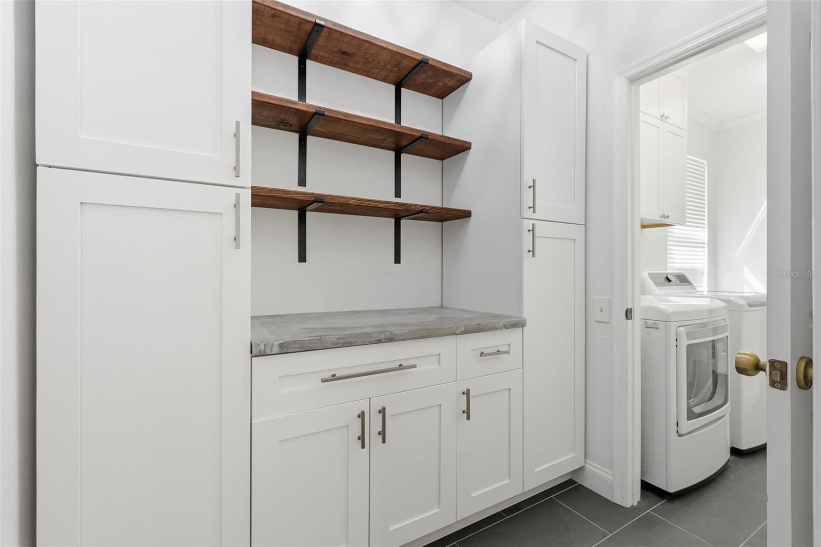 Image 17 of 44 For 1857 Riveredge Drive