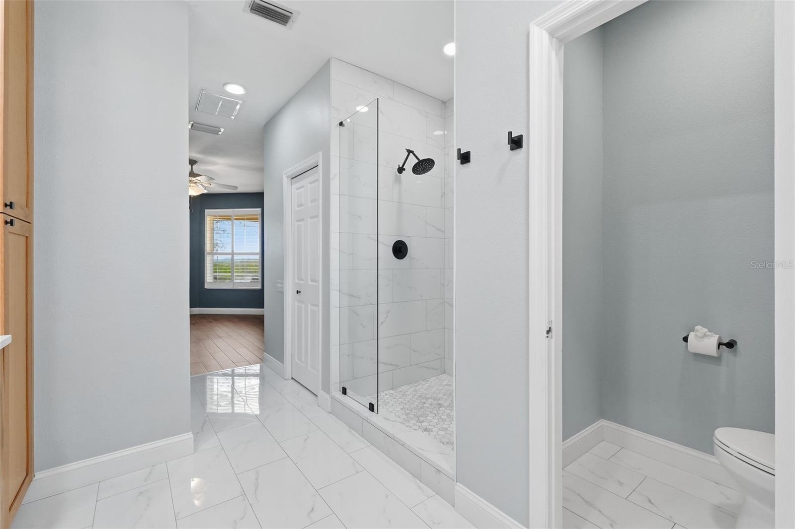 Image 22 of 44 For 1857 Riveredge Drive