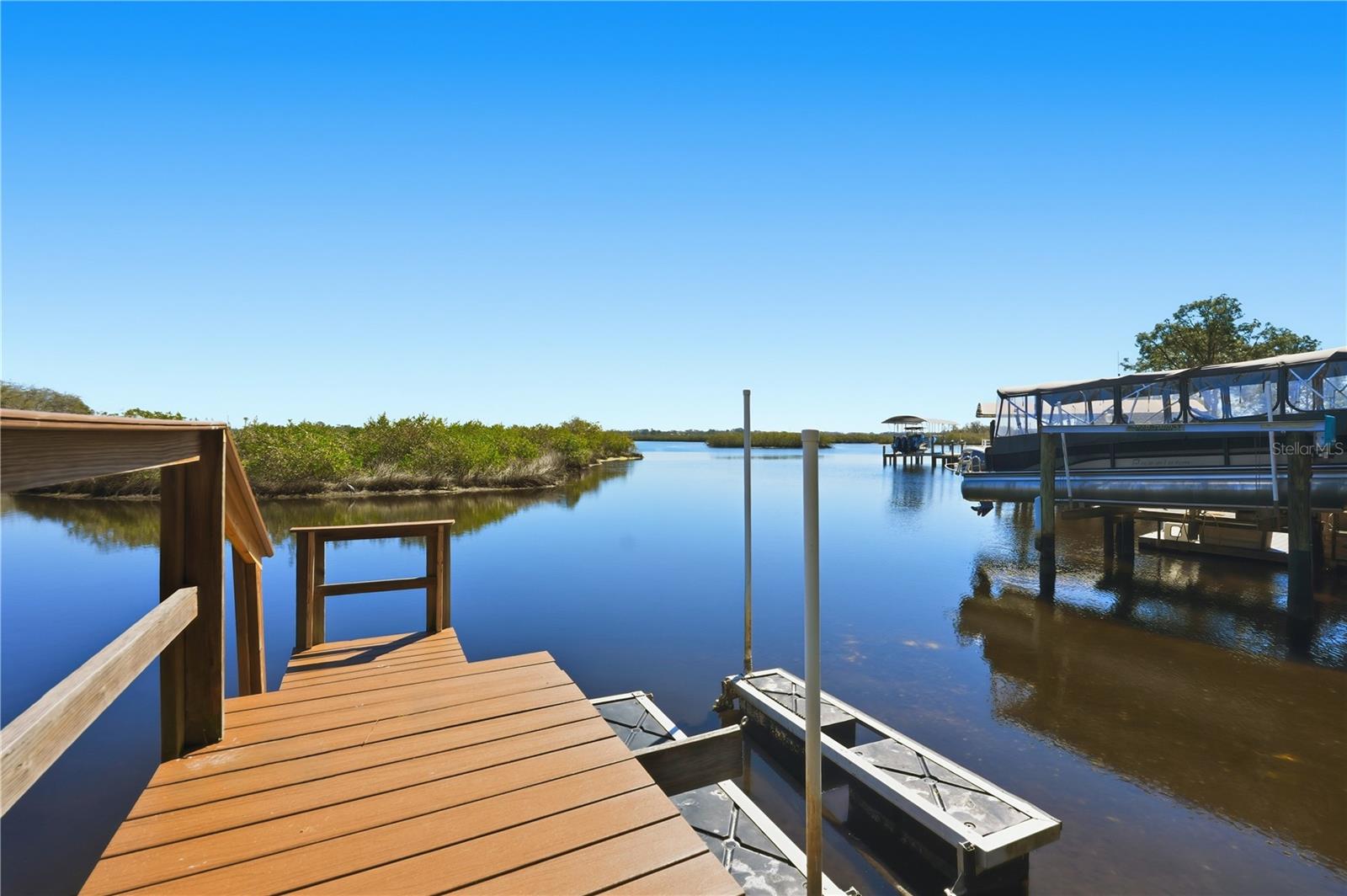 Image 38 of 44 For 1857 Riveredge Drive