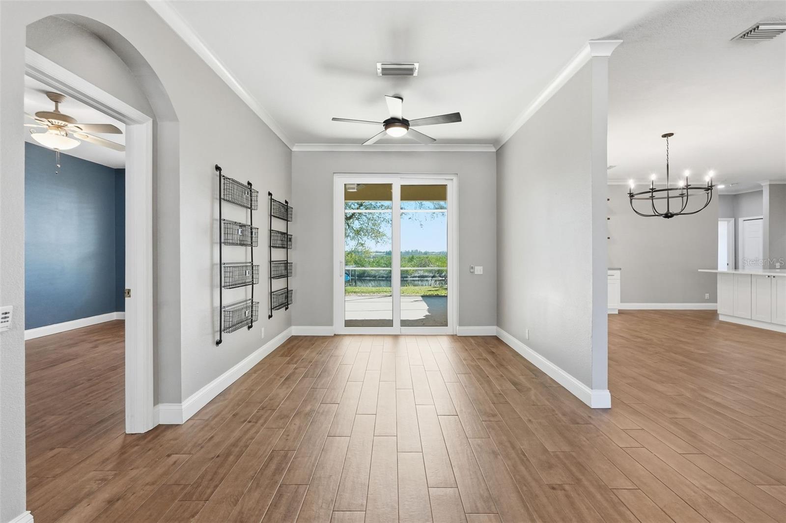 Image 5 of 44 For 1857 Riveredge Drive