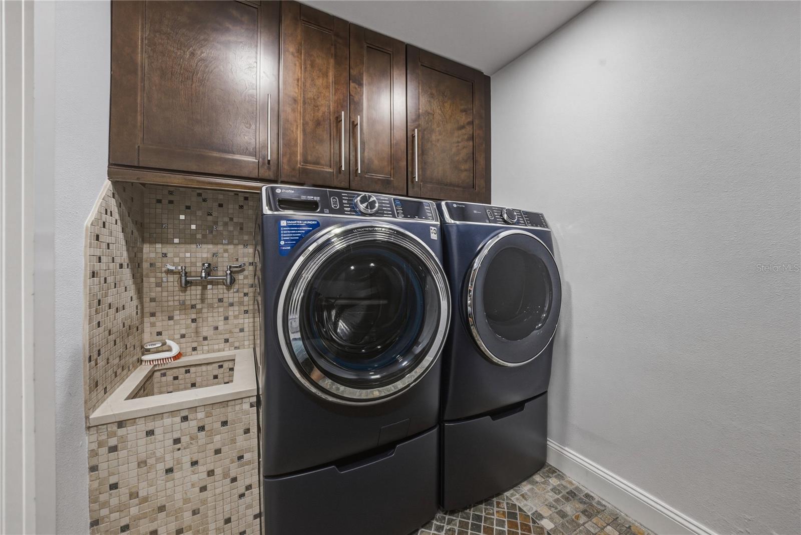 Image 78 of 100 For 1200 45th Avenue N