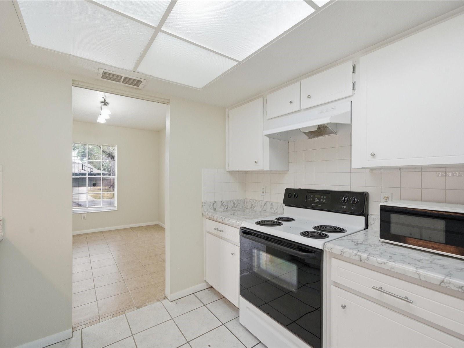 Image 16 of 36 For 13317 Lake George Lane