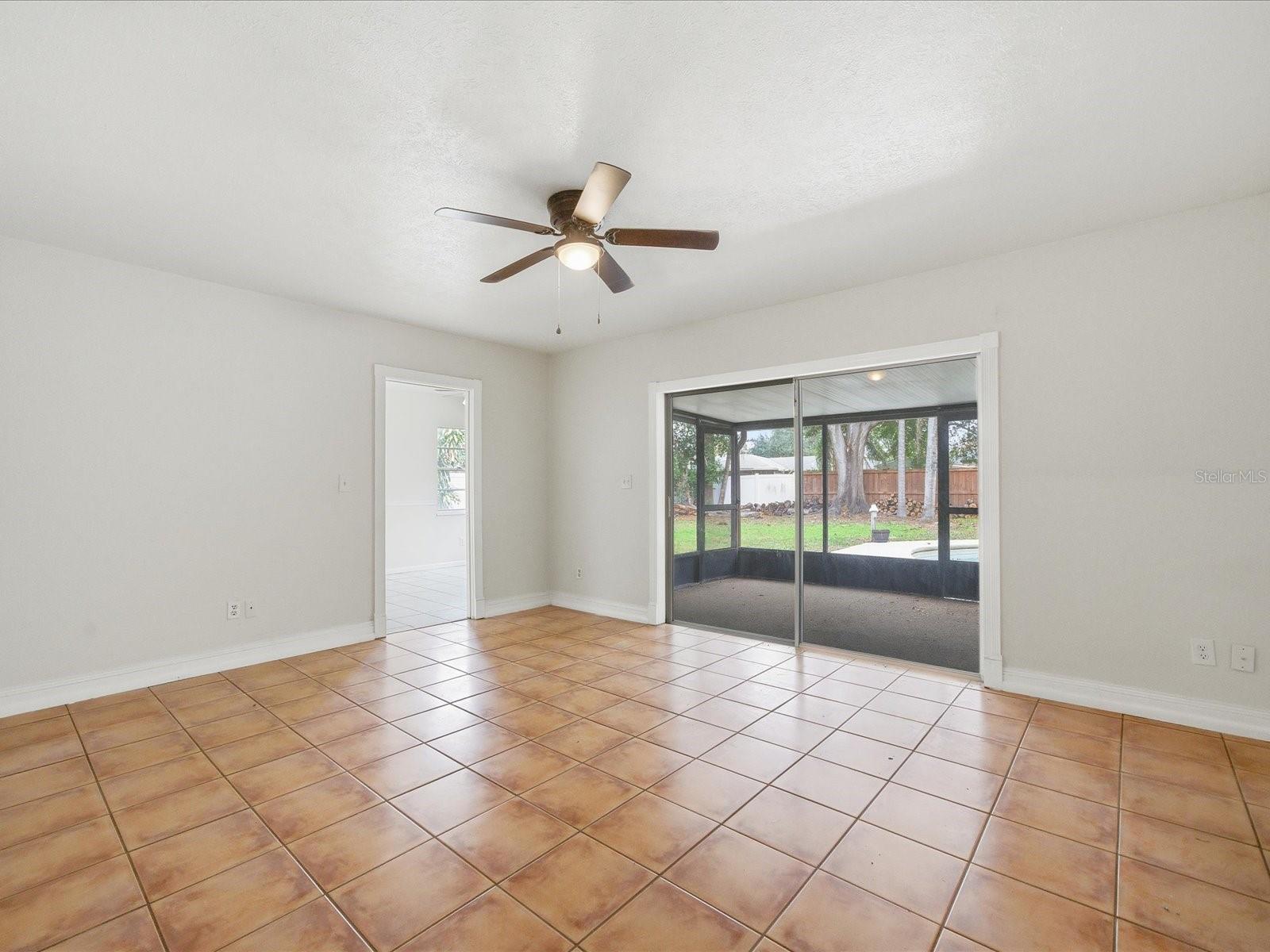 Image 23 of 36 For 13317 Lake George Lane