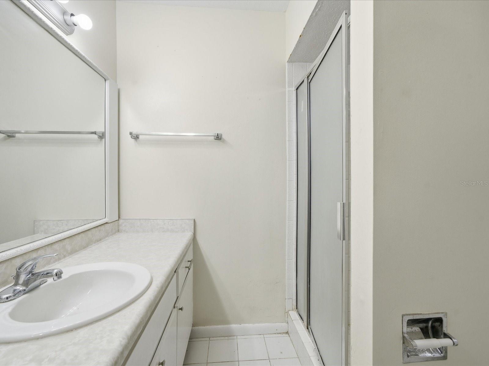 Image 27 of 36 For 13317 Lake George Lane