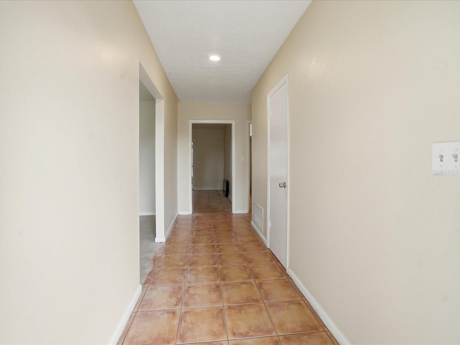 Image 4 of 36 For 13317 Lake George Lane