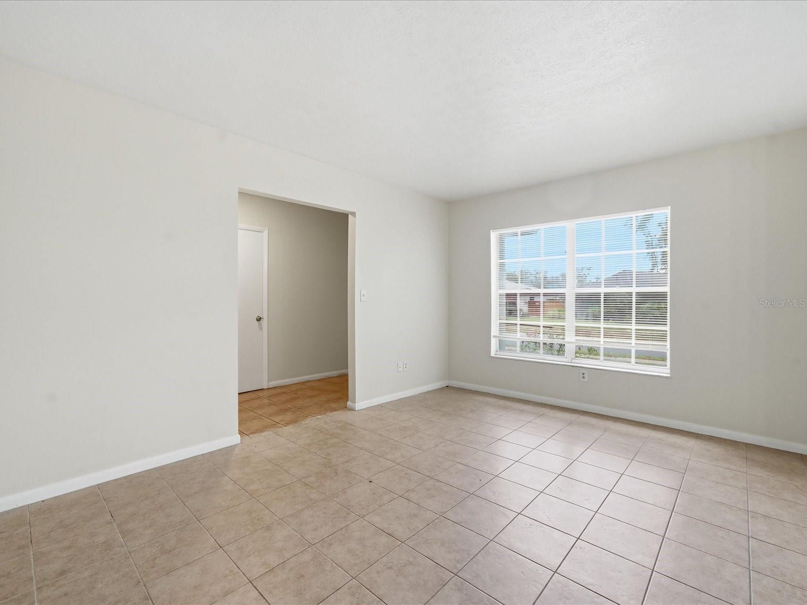 Image 6 of 36 For 13317 Lake George Lane