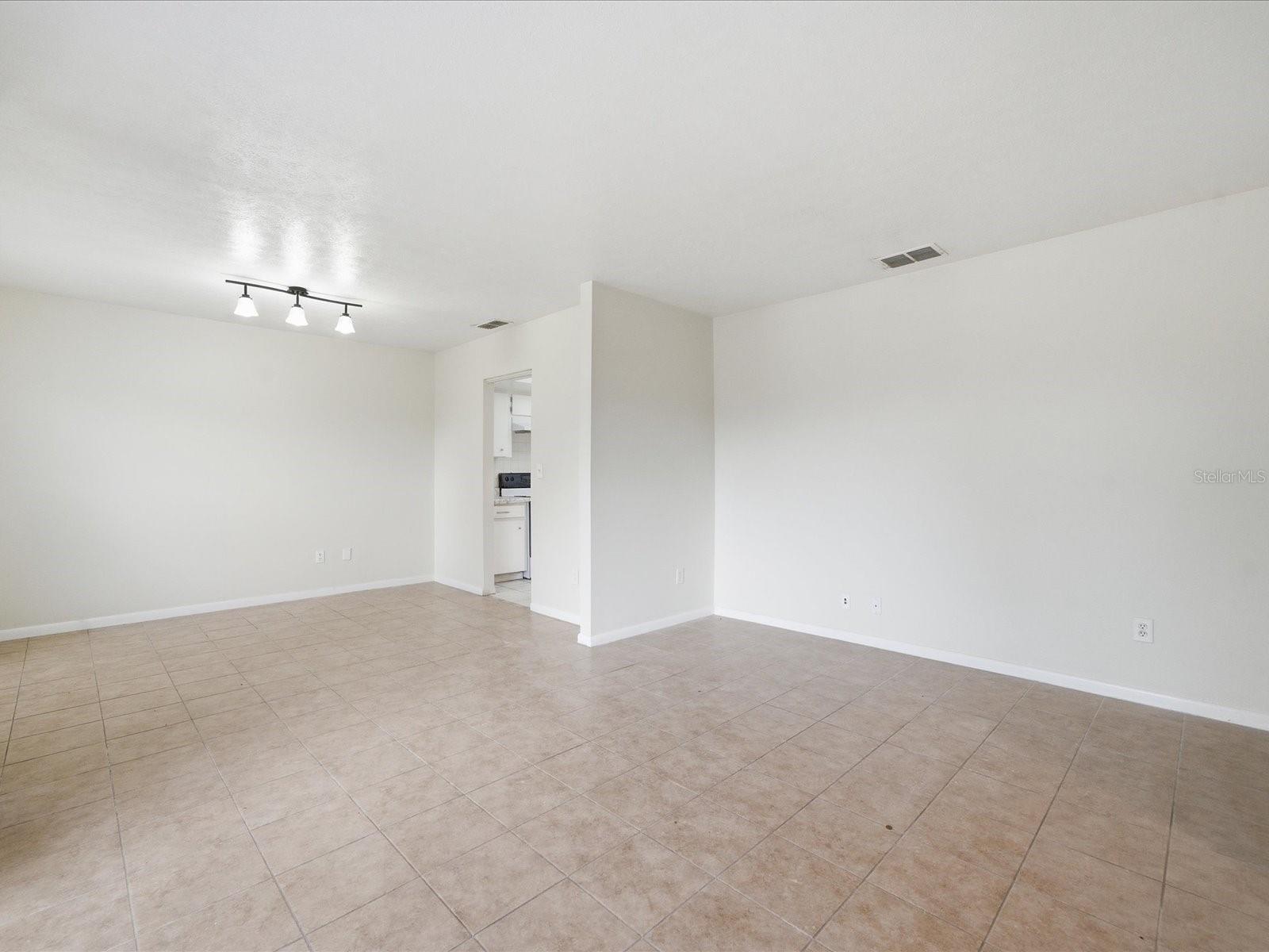 Image 8 of 36 For 13317 Lake George Lane