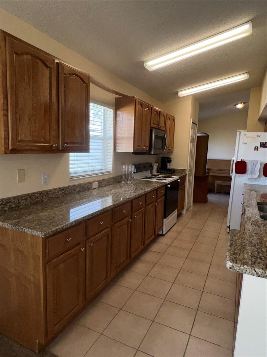 Image 15 of 55 For 387 Tavernier Circle