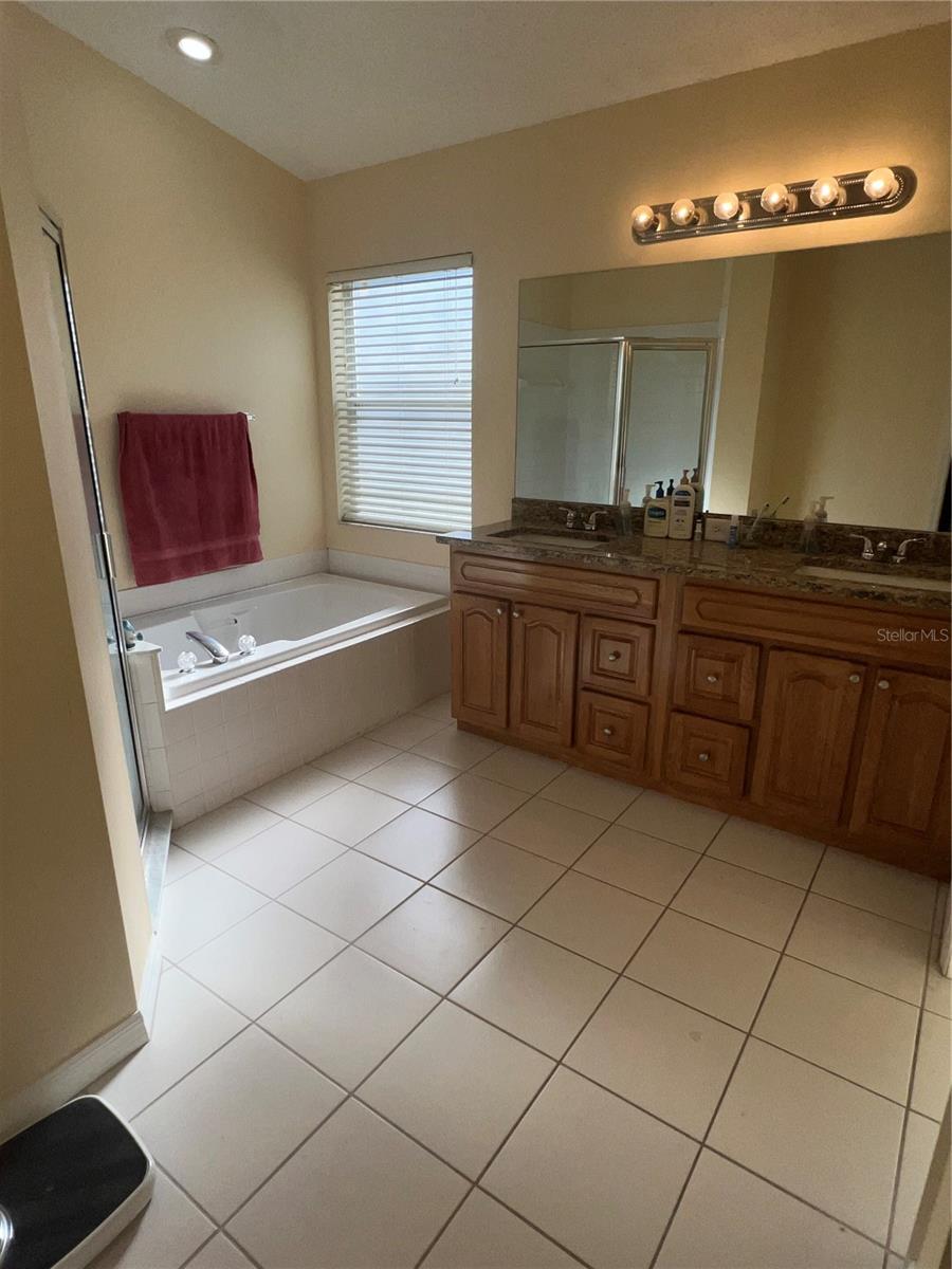 Image 28 of 55 For 387 Tavernier Circle