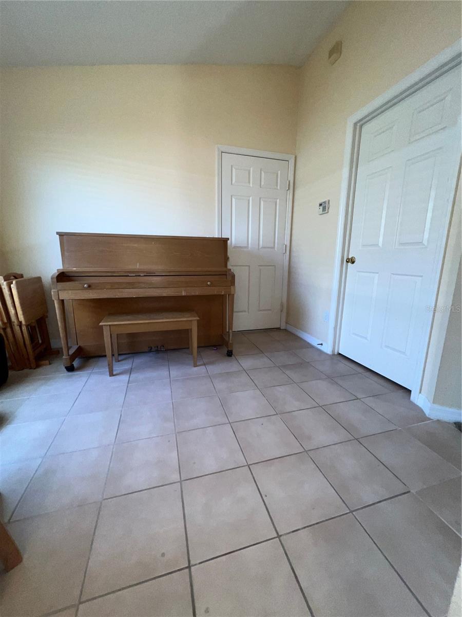 Image 39 of 55 For 387 Tavernier Circle